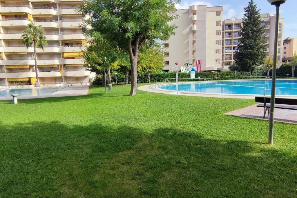 Apartamento En Salou Con 3 Piscinas Junto A Port Aventura Exterior photo